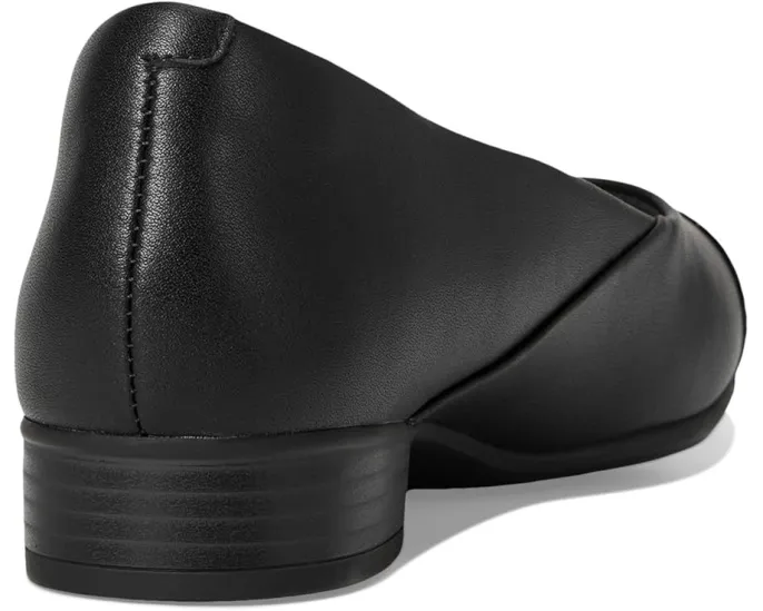 Слипоны Clarks Juliet Rise с декоративным мыском и устойчивым каблуком