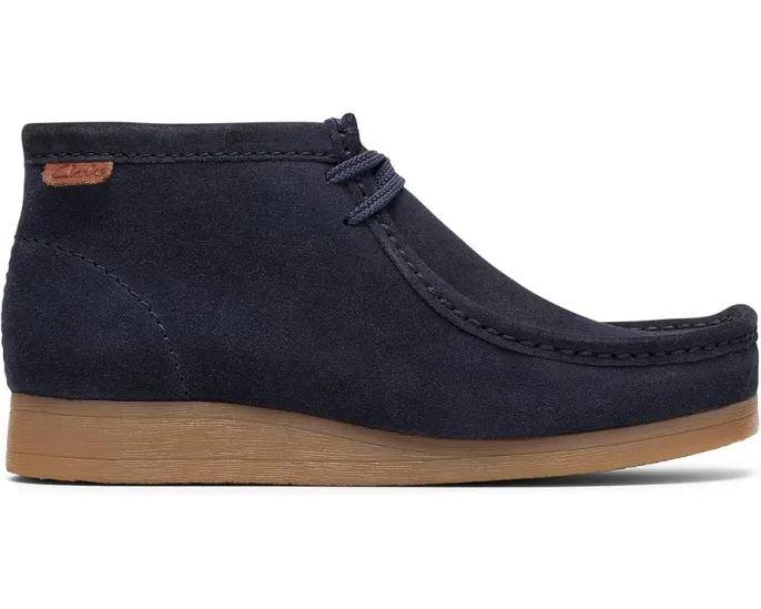 Ботинки Clarks Wallaston из замши с комфортной стелькой и подошвой крепового эффекта