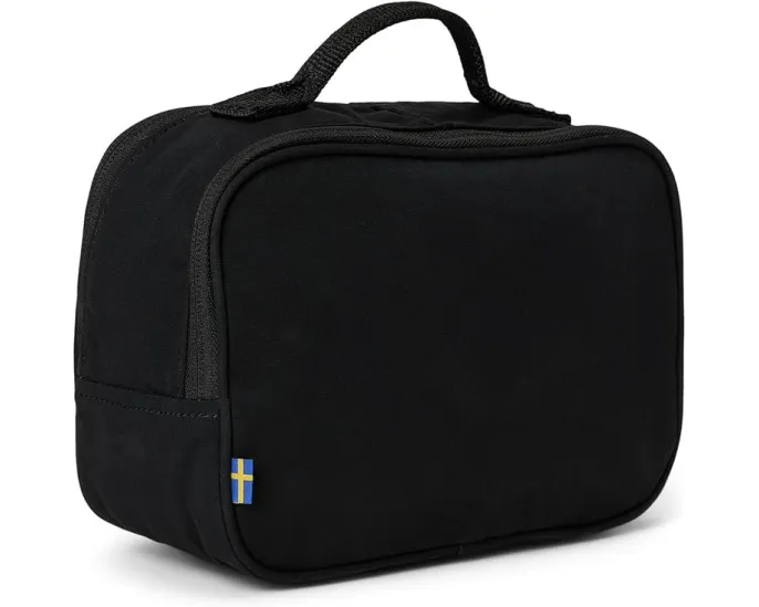 Дорожная косметичка Kånken Toiletry Bag от Fjällräven из переработанного материала