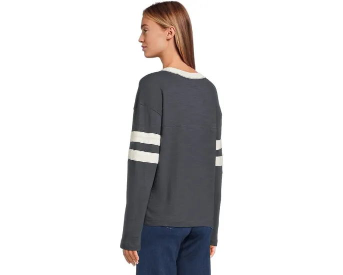 Футболка Faherty Sunwashed Slub с V-образным вырезом из органического хлопка