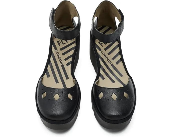 Закрытые туфли FLY LONDON Boij626fly на танкетке с ремешком на липучке