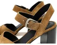 Сандалии Vince Salma Strappy с квадратным носком и устойчивым каблуком