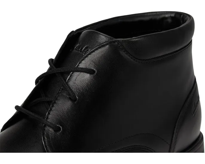 Ботинки Clarks Steadwell Mid из цельнозерновой кожи с противоскользящей подошвой