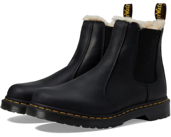 Челси Dr. Martens Leonore с искусственным мехом и классической подошвой