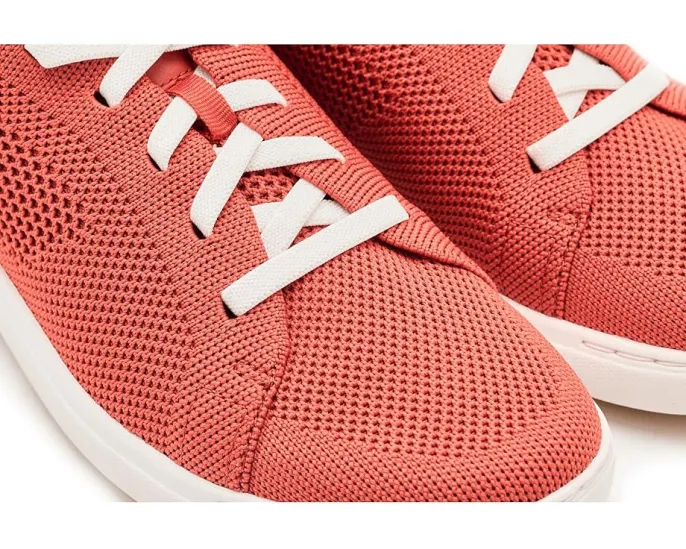 Кроссовки Clarks Nalle Walk с дышащим верхом из трикотажа и стелькой Contour Cushion