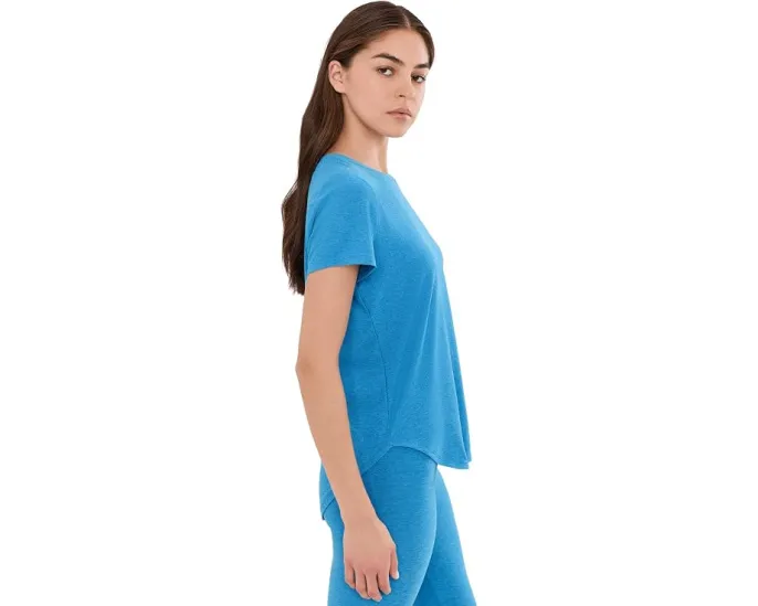 Футболка Beyond Yoga Featherweight On The Down Low Tee из влагоотводящей ткани Spacedye