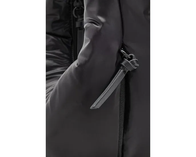 Сумка Caraa Bindle из переработанного нейлона с кожаными вставками