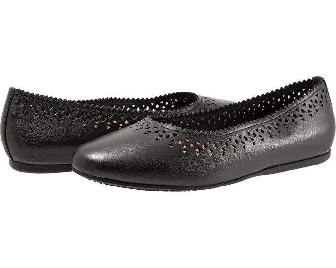 Балетки SoftWalk Selma с перфорацией и поддержкой свода