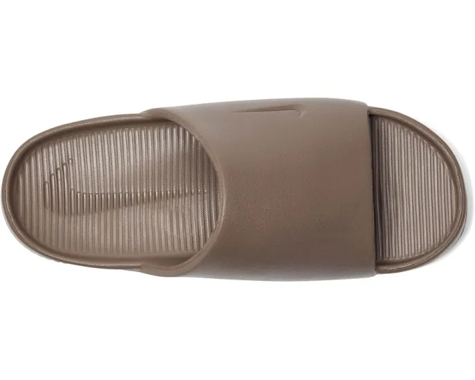 Сланцы Nike Calm с мягкой пеной и текстурированной стелькой