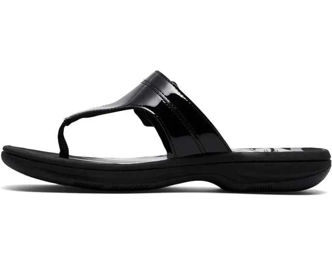 Сланцы Breeze Cove Clarks с технологией Cloudsteppers и стелькой Cushion Soft