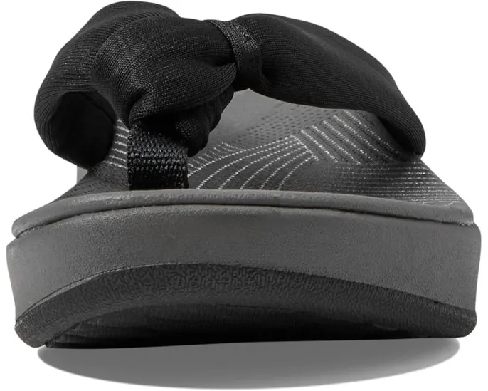 Сланцы Clarks Arla Glison с технологией Cloudsteppers и стелькой Cushion Plus