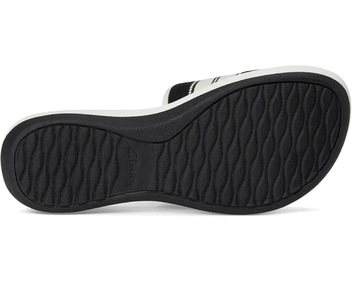 Сандалии Clarks Arla Hollis из коллекции Cloudsteppers на подошве из ЭВА