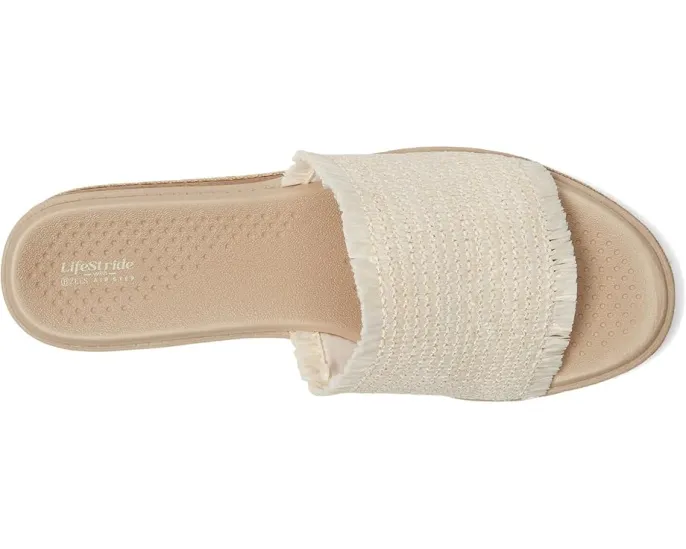 Сланцы Breezy с технологией BZEES Air Step и стелькой FreeFoam