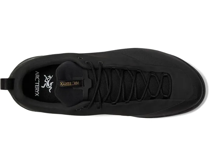 Водонепроницаемые ботинки Arc'teryx Konseal GTX с мембраной GORE-TEX и подошвой Vibram