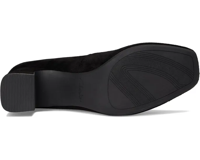 Туфли Clarks Fernie Court с квадратным носком и стелькой Contour Cushion
