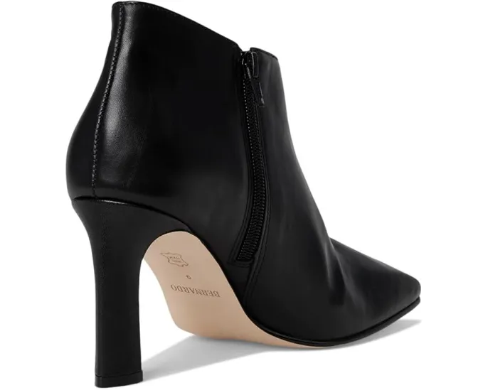 Ботильоны Garda от Bernardo с асимметричным силуэтом и квадратным носком