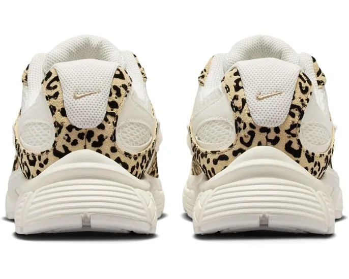 Кроссовки Nike V5 RNR Suede из замши и сетки