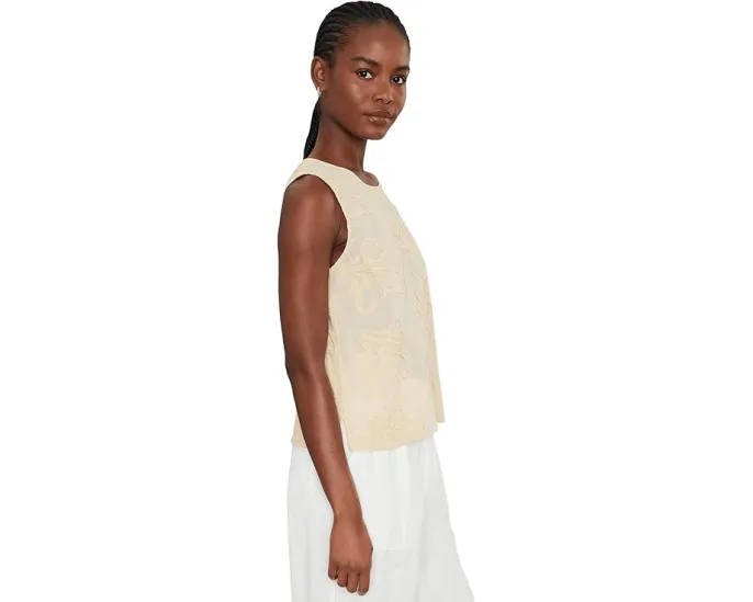 Блузка Boxy Tank от Vince Camuto с цветочной вышивкой