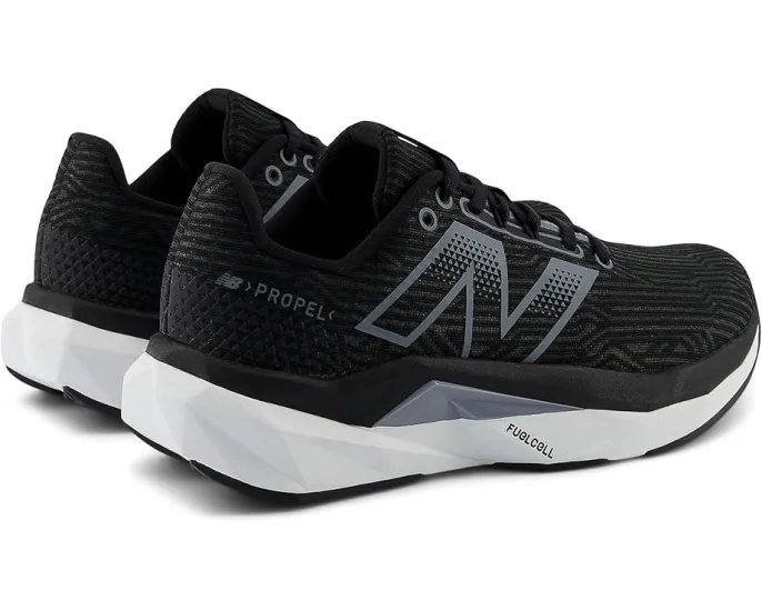 Беговые кроссовки New Balance FuelCell Propel v5 с пеной FuelCell