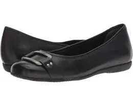 Балетки Trotters Sizzle Signature с декоративным металлическим акцентом