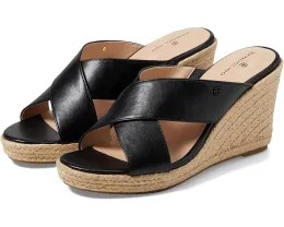 Босоножки Bandolino Kammie на платформе с цветочным принтом и перекрещивающимися ремешками