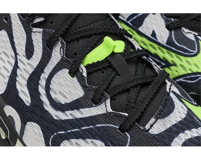Беговые кроссовки Mizuno Neo Accera с азотной амортизацией Enerzy NXT и подошвой Vibram Megagrip