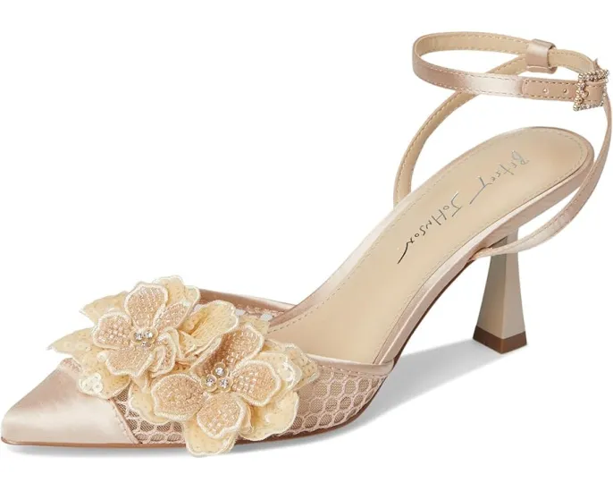 Туфли Susie на шпильке с цветочным декором от Blue by Betsey Johnson