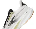 Кроссовки Ghost 17 от Brooks с двойным джаккардовым верхом