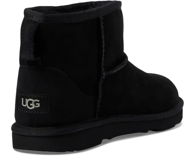 Детские угги UGG Kids Classic Mini II с подошвой Treadlite и утеплителем UGGpure