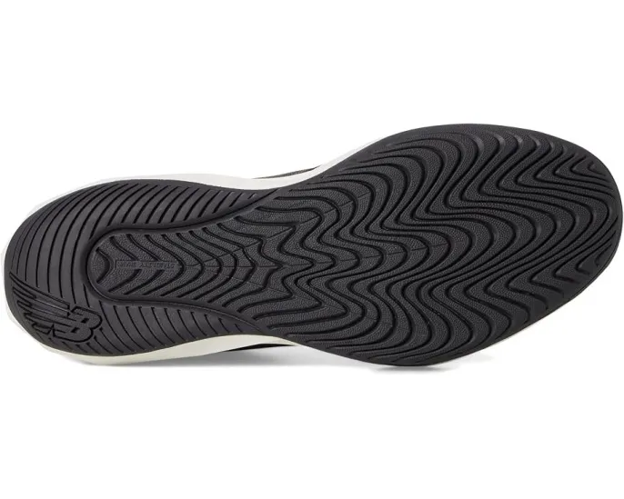 Теннисные кроссовки FuelCell 796V4 с технологией FuelCell от New Balance