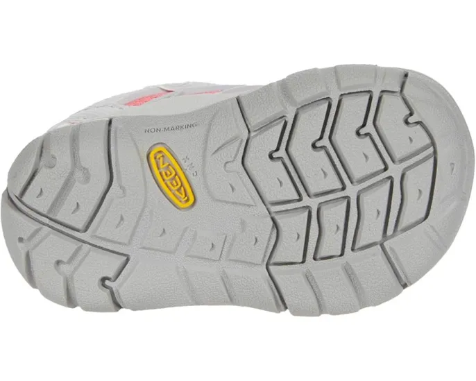 Детские кроссовки KEEN Kids Chandler CNX с защитным мыском и быстрой шнуровкой
