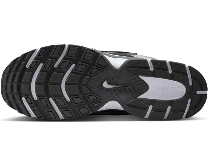 Кроссовки Nike V5 RNR с массивной пеной и ретро-дизайном