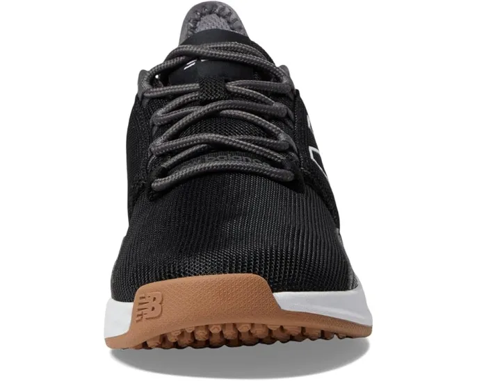 Кеды для гольфа New Balance Fresh Foam ROAV с инновационной амортизацией