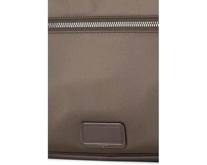 Дорожная косметичка Tumi Madeline с прозрачными карманами и крючком