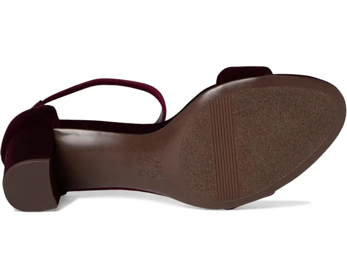 Босоножки Vera Dress на каблуке с регулируемой застежкой и миндалевидным носком