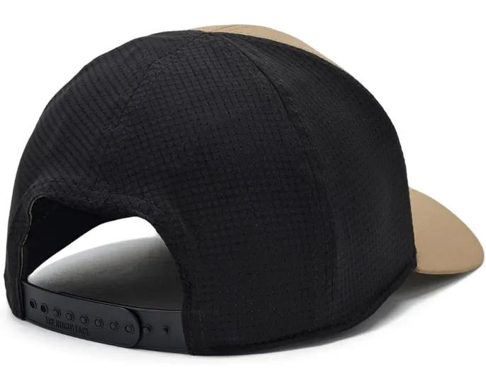 Бейсболка The North Face Summer LT Trucker с технологией Lightrange