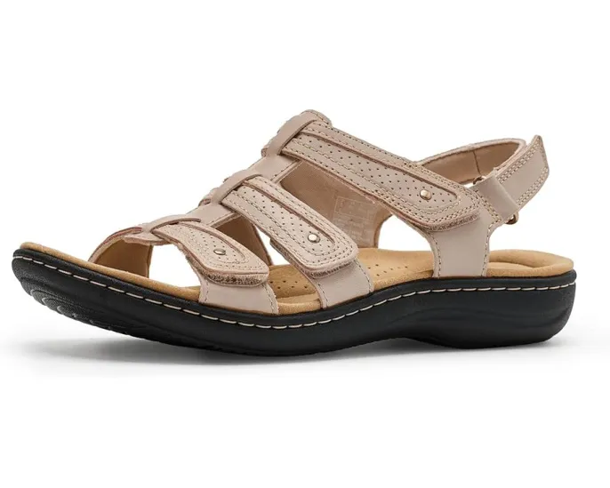 Сандалии Laurieann Ivy Clarks из черной кожи с регулируемой липучкой и стелькой Ultimate Comfort