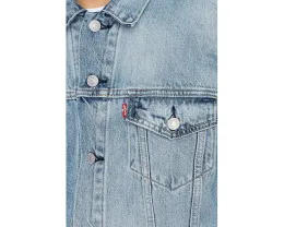 Куртка Trucker от Levi's с классическим дизайном и накладными карманами