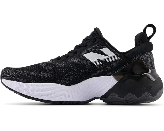 Беговые кроссовки New Balance FuelCell Rebel TR v2 с системой ABZORB Dynamic Response