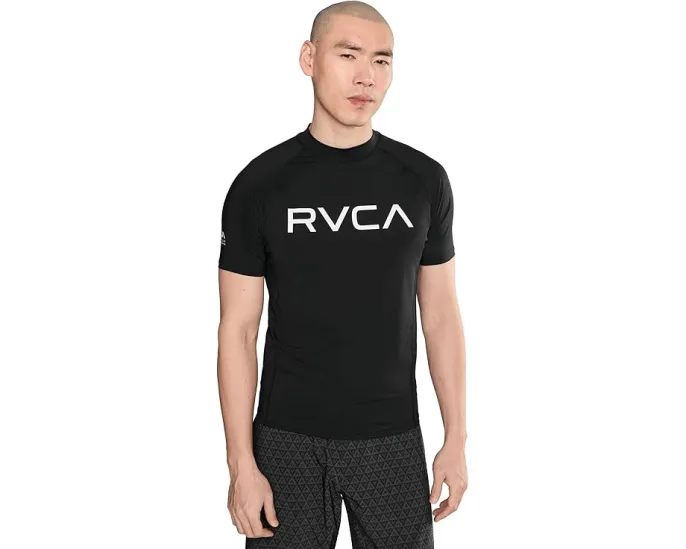 Короткий рашгард RVCA с защитой от солнца