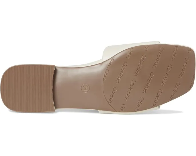 Босоножки Calvin Klein Tavia на квадратном каблуке с логотипом CK