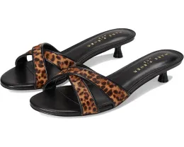 Босоножки Marc Fisher LTD Traceyly на низком каблуке с леопардовым принтом