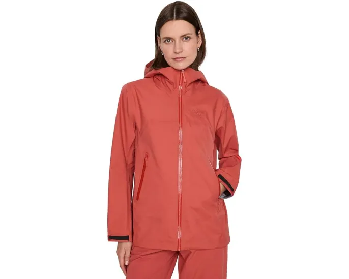 Куртка Arc'teryx Beta с технологией GORE-TEX и водоотталкивающими молниями