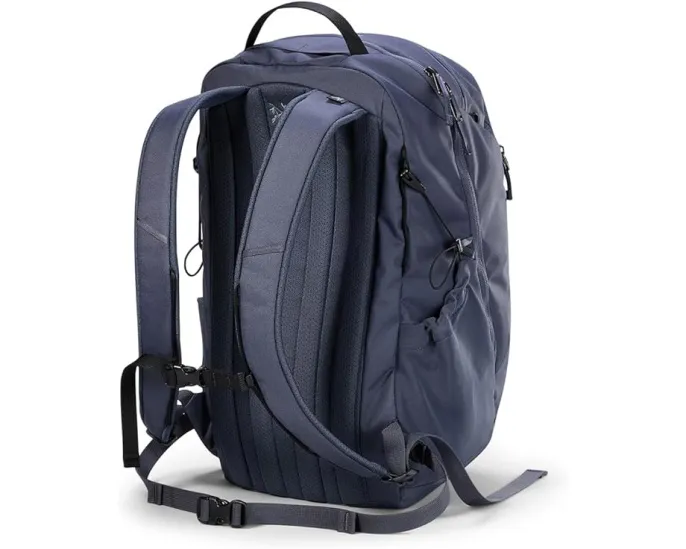 Рюкзак Arc'teryx Mantis 26 для путешествий с множеством карманов