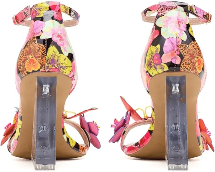 Blue by Betsey Johnson Сандалии Santino с 3D цветами и люцитовым каблуком