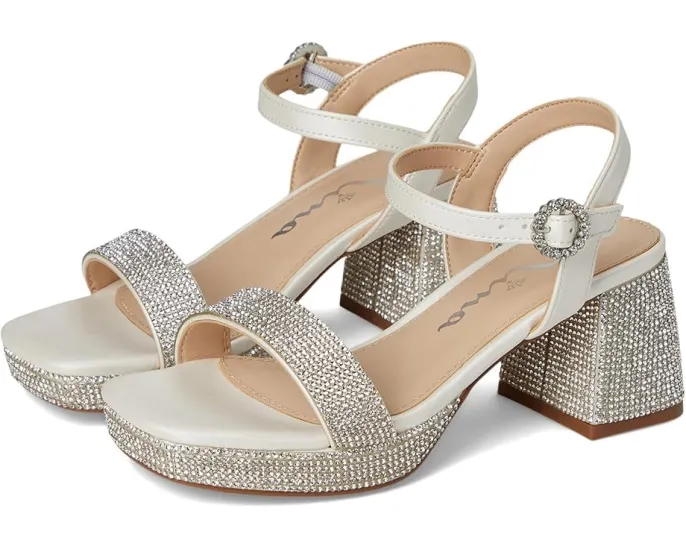 Детские босоножки Nina Kids Marysol на каблуке со стразами