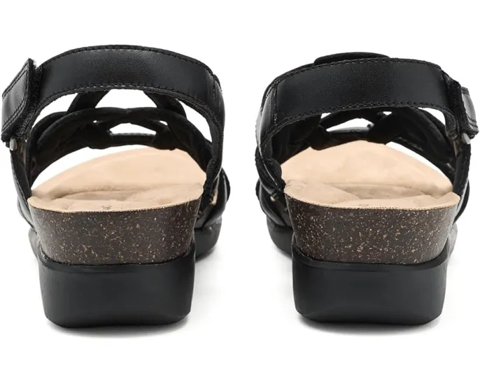 Сандалии Calenne Gracie Clarks на ремешках с клином и стелькой Ultimate Comfort