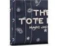 Маленькая сумка тоут The Bandana Canvas с бандана принтом и регулируемым ремнем Marc Jacobs