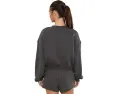 Флисовая кофта Trackside Fleece Crew New Balance черный оверсайз