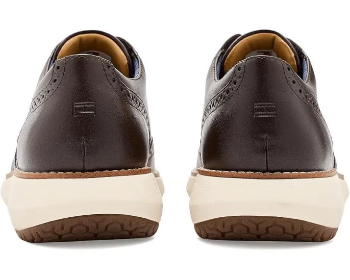 Туфли Foyer от Tommy Hilfiger с деталями wingtip и память формы